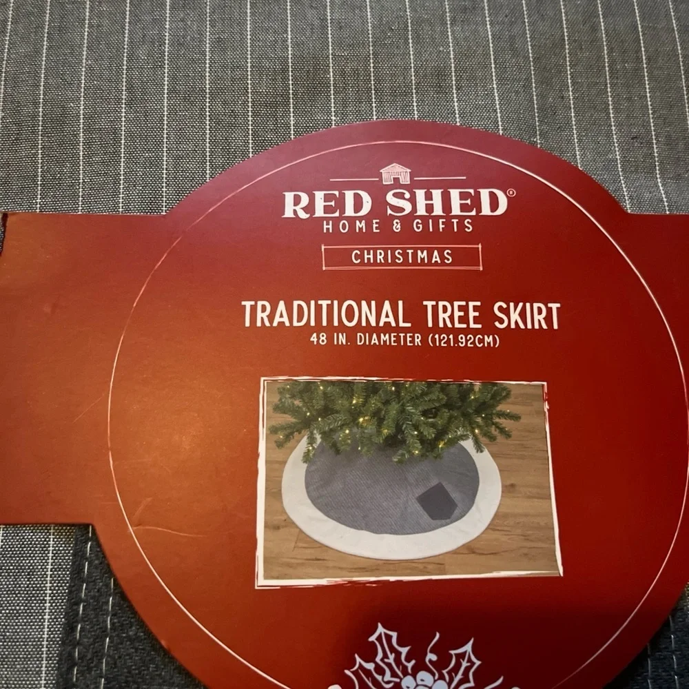 Red Shed Gray and White Traditional Tree Skirt